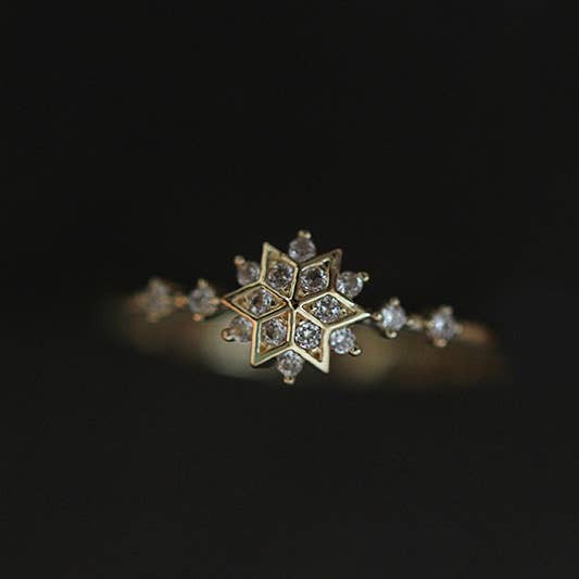 Dainty Sparkly Snow Flower Zircon Ring