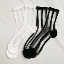  Chic In Line sheer Socks Set Of 2 Pairs