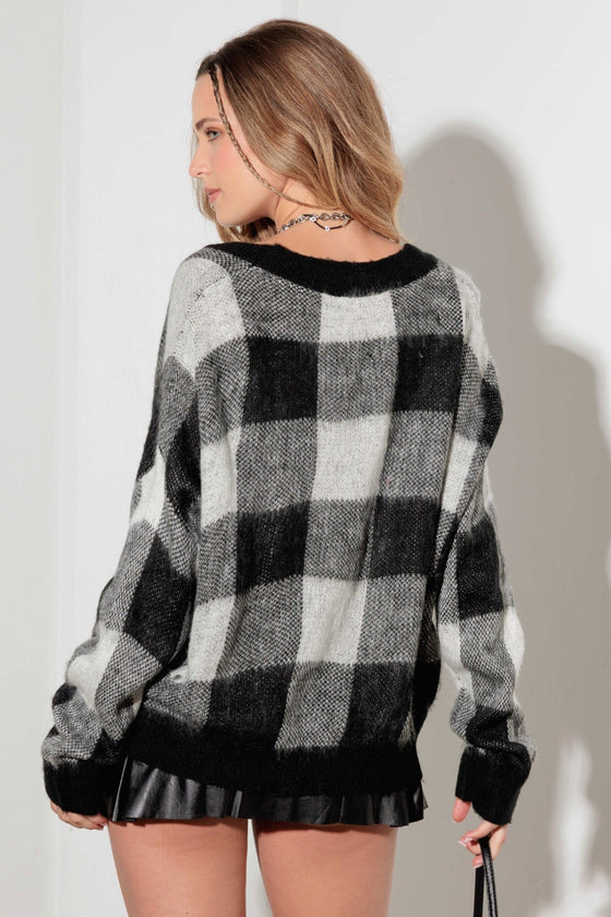 Black and White Plaid Cardigan w/Pockets